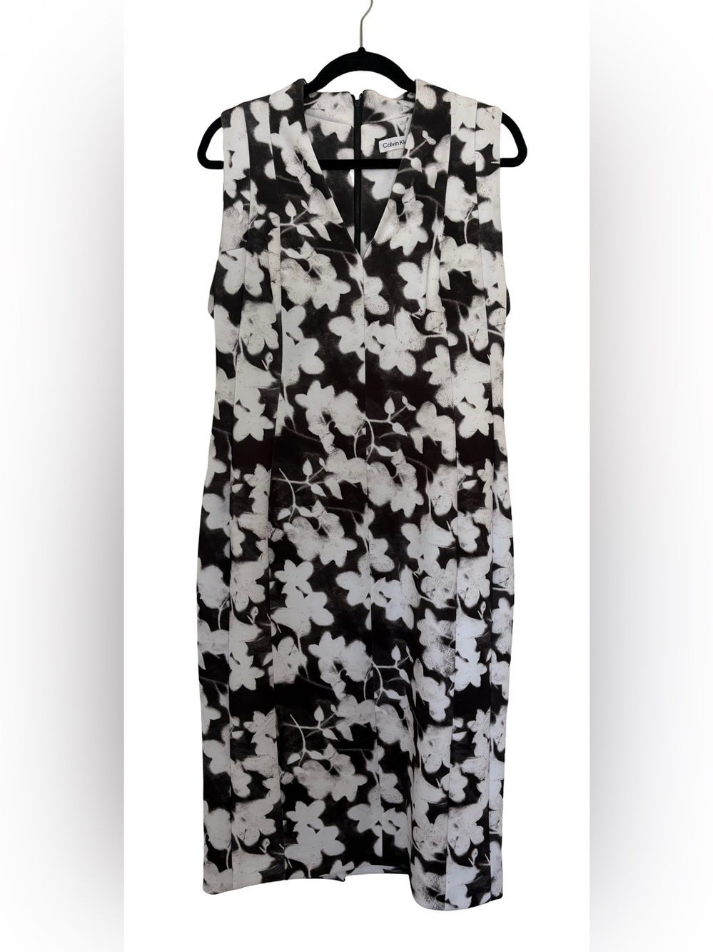 Calvin Klein Black and White Floral Sleeveless V-Neck Sheath Midi Dress